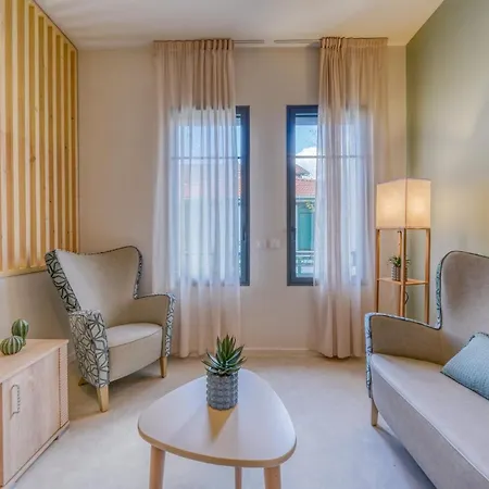 Climatise Hemerac - Centre Apartment